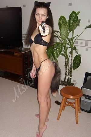 Оля, метро Пражская