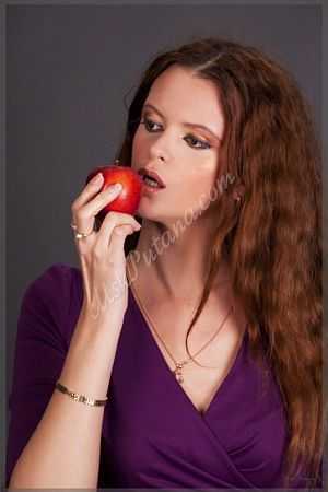 Ирина, метро Курская