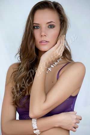 Анна, метро Павелецкая