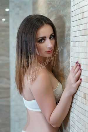 Венера, метро Пионерская