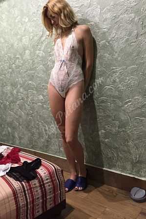 Аня, метро Баррикадная