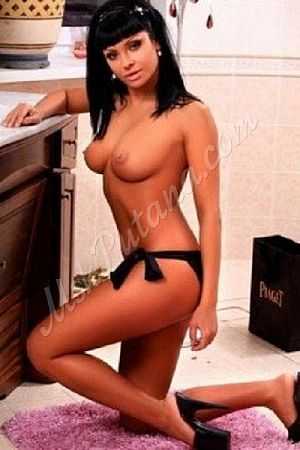 Алла, метро Театральная