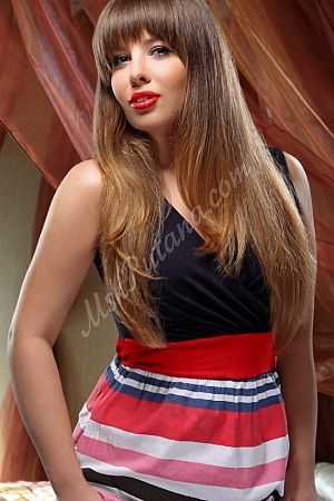 Катя, метро Чкаловская