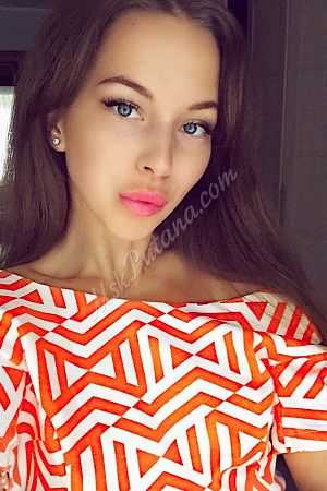 Аня, метро Достоевская