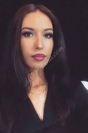 Яна, метро Добрынинская