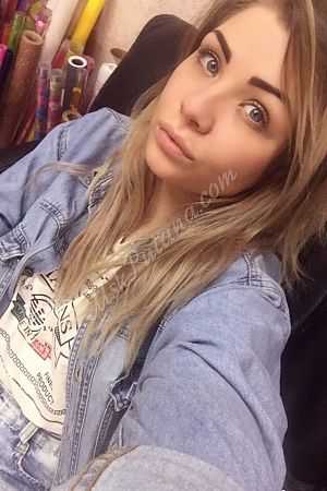 Варя, метро Багратионовская