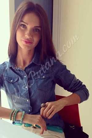 Нина, метро Новохохловская