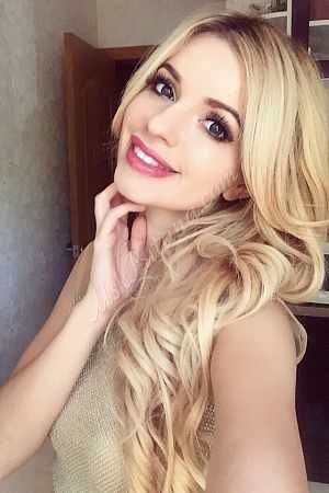 Николь, метро Домодедовская