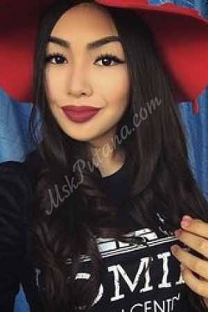 Катя, метро Полежаевская