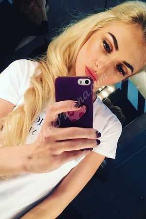 Света, метро Красносельская