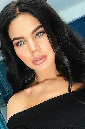 Лена, метро Молодёжная