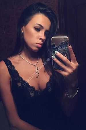 Карина, метро Варшавская