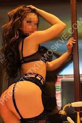 Каролина, метро Чкаловская