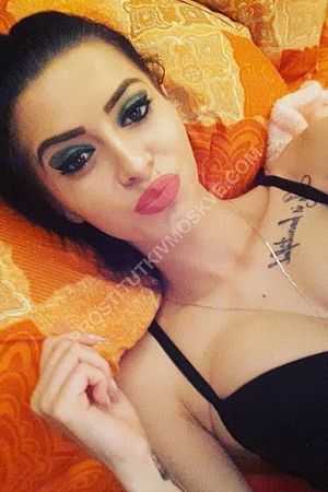 Кристина, метро Митино