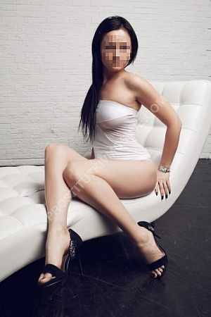 Ангелина, метро Полянка