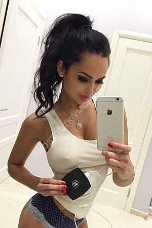 Лейла, метро Орехово