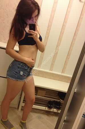 Юля, метро Охотный ряд