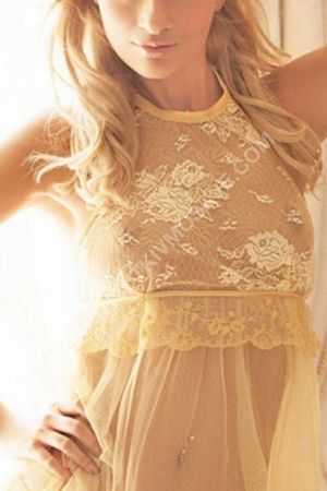 Нина, метро Арбатская