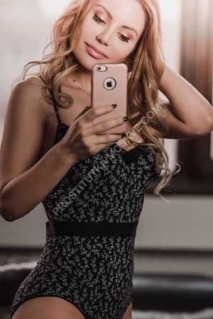 Алла, метро Первомайская