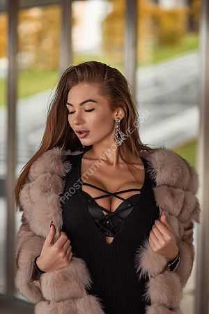 Юля, метро Аннино