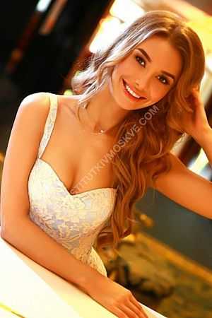 Александра, метро Румянцево