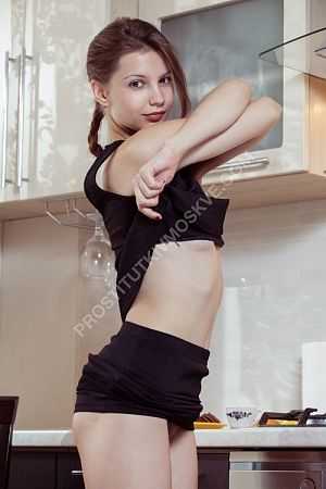 Мила, метро Каховская