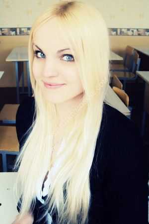 Милана, метро Октябрьская