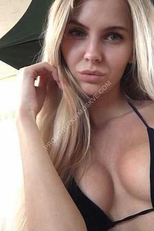 Лена, метро Хорошёво