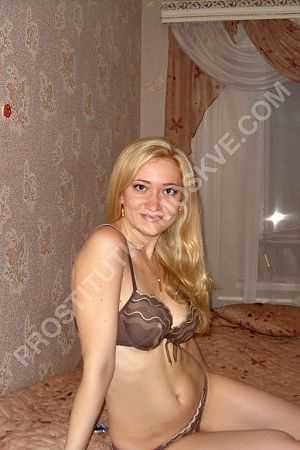 Анжела, метро Международная