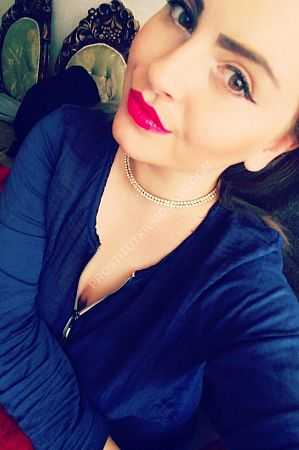 Яна, метро Ломоносовский проспект