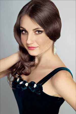 Аня, метро Достоевская