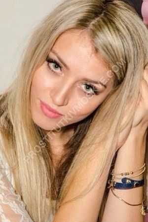 Ирина, метро Достоевская