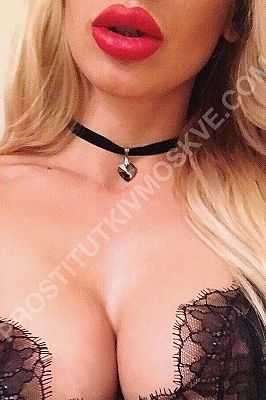 поля, метро Алексеевская