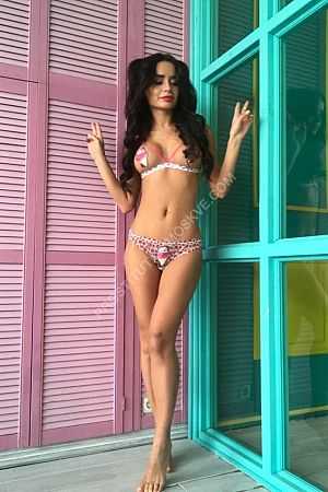 Маша, метро Маяковская