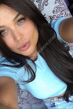 Маша, метро Университет