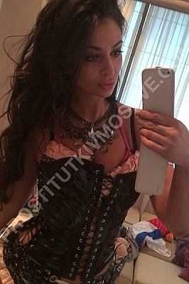 Света, метро Красносельская