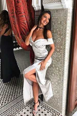 Юля, метро Улица 1905 года