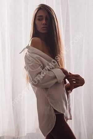 Карина, метро Домодедовская