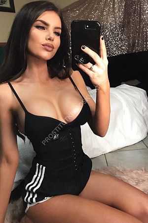 Вика, метро Площадь Гагарина