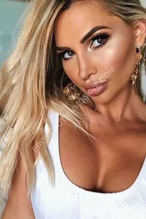 Алина, метро Каховская