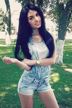 Катя, метро Славянский бульвар