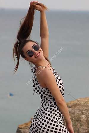 Карина, метро Семёновская