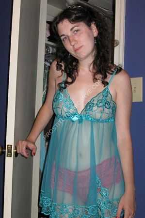 Лия, метро Смоленская