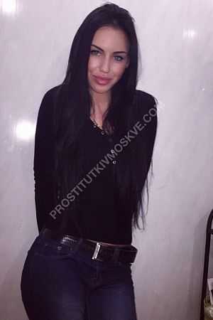 Аня, метро Чистые пруды