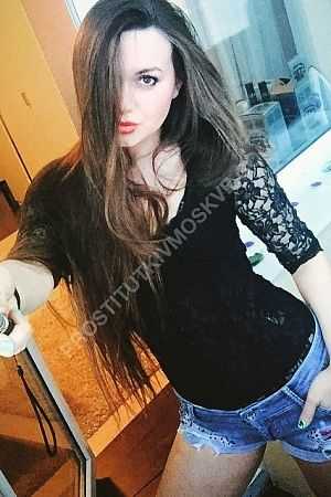 Зинаида, метро Охотный ряд