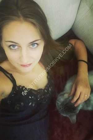 Полина, метро Марксистская