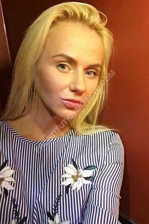 Катя, метро Новохохловская