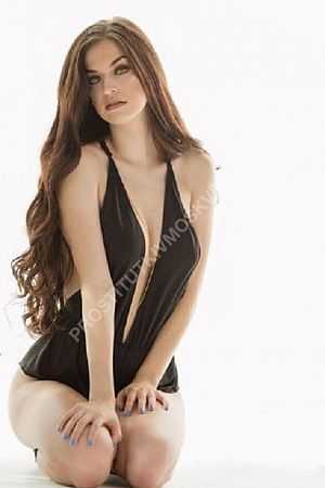 Алина, метро Киевская