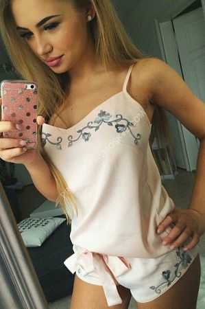 катя, метро Фили