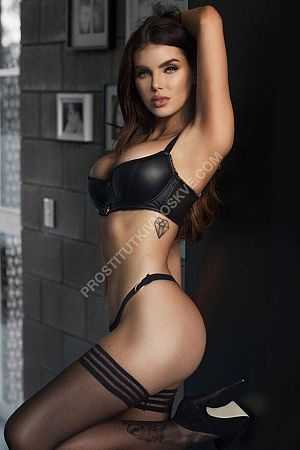 Вика, метро Новослободская